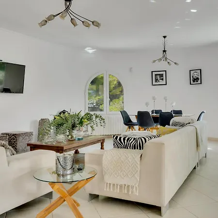Casa Mariposa Blanca By Aldertons * Benissa